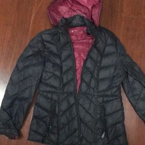 BCBG thin down jacket sz M